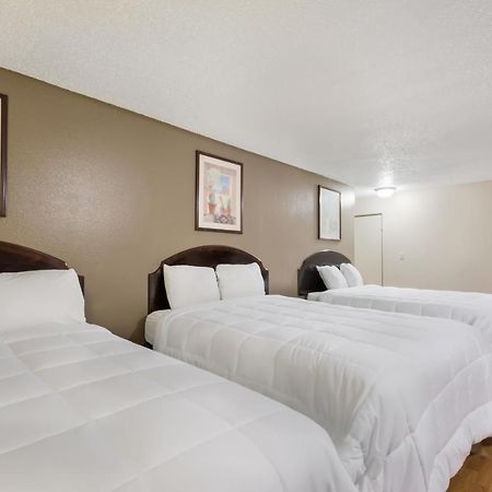 Americas Best Value Inn Woodward At 8Th St Extérieur photo