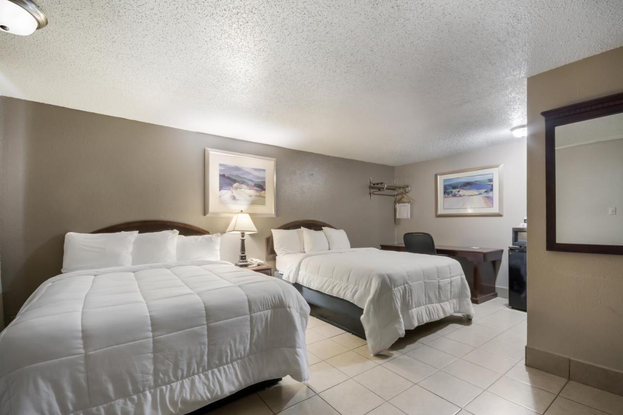 Americas Best Value Inn Woodward At 8Th St Extérieur photo