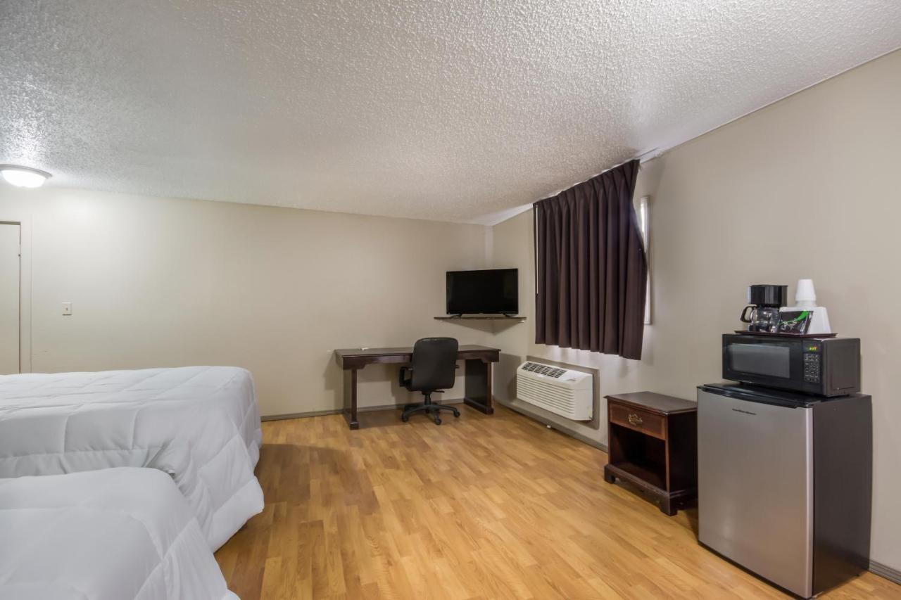 Americas Best Value Inn Woodward At 8Th St Extérieur photo