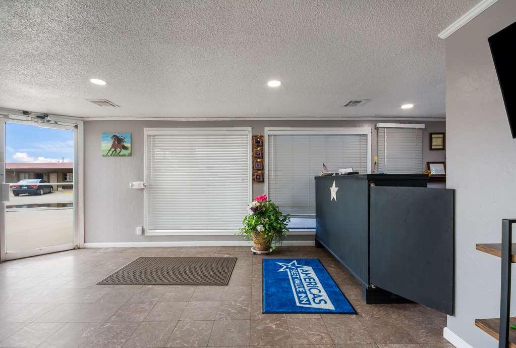 Americas Best Value Inn Woodward At 8Th St Intérieur photo